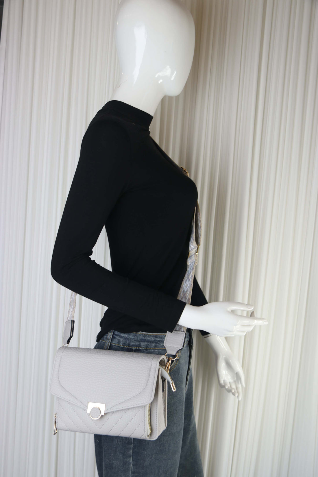 Crossbody C2266