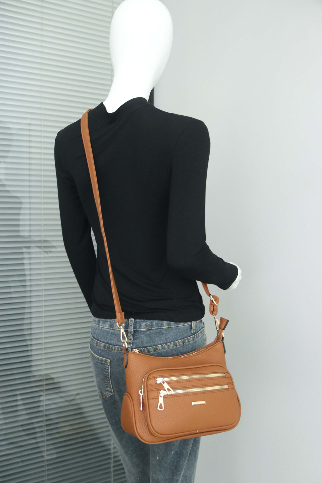 Crossbody C2452