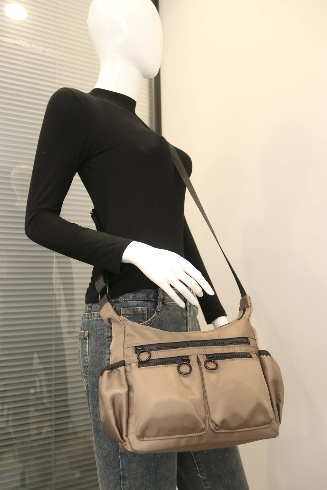 Crossbody C2457